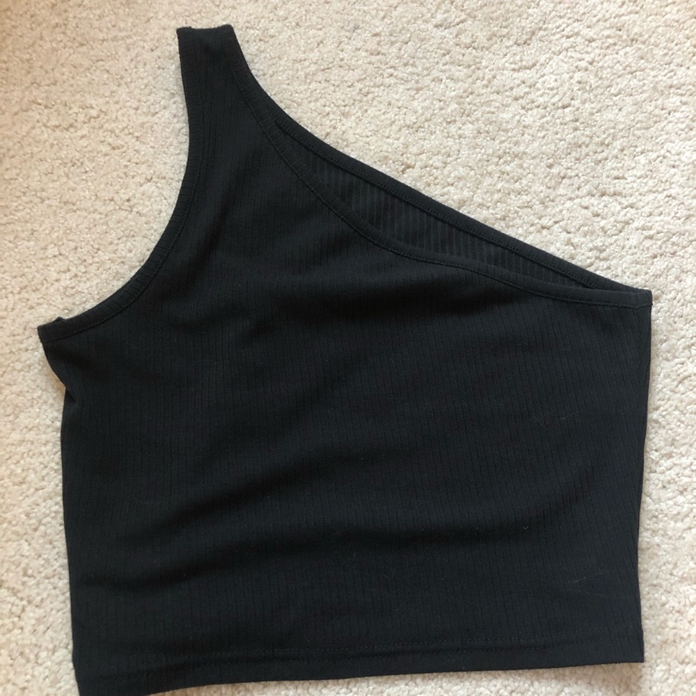 Black crop top